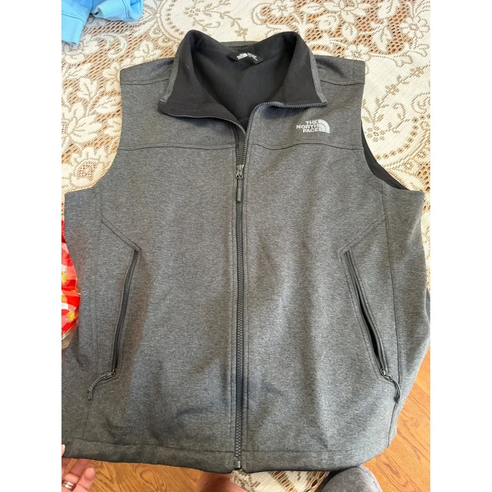 The North Face Mens‎ WindWall Softshell Fleece Lined Vest Heather Grey Large